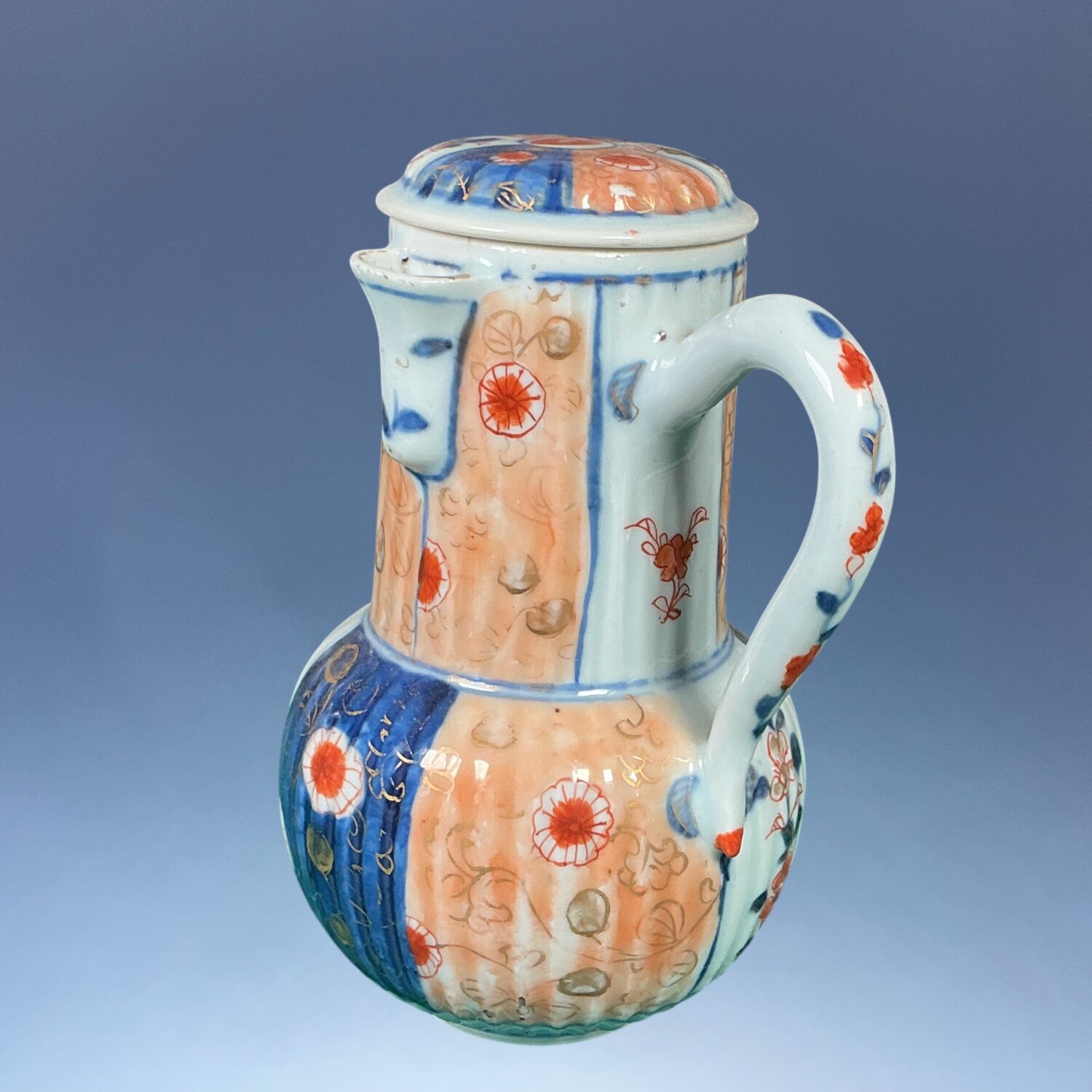 C18th Chinese Export 'Imari' Chocolate Pot & Cover. - Image 3