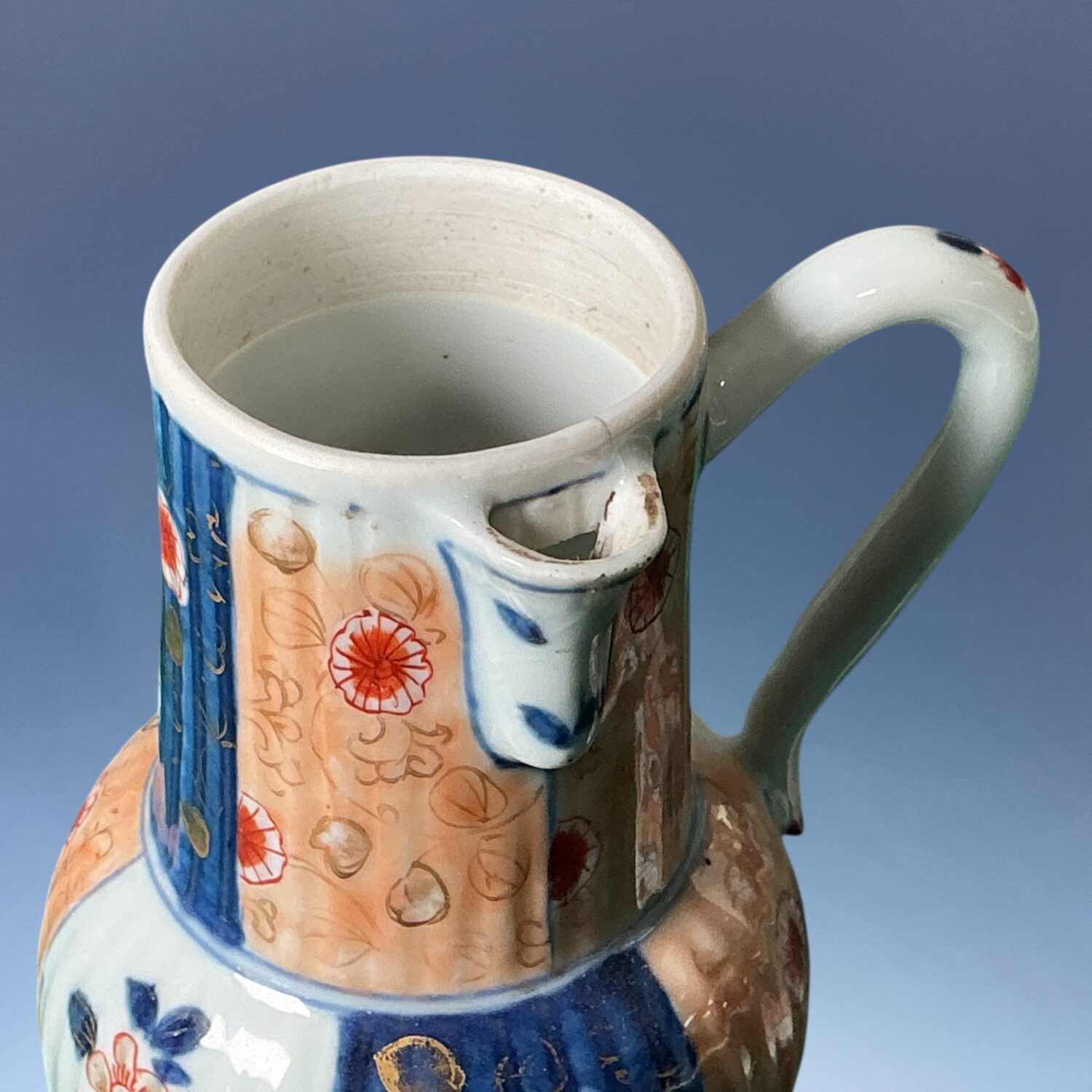 C18th Chinese Export 'Imari' Chocolate Pot & Cover. - Image 5