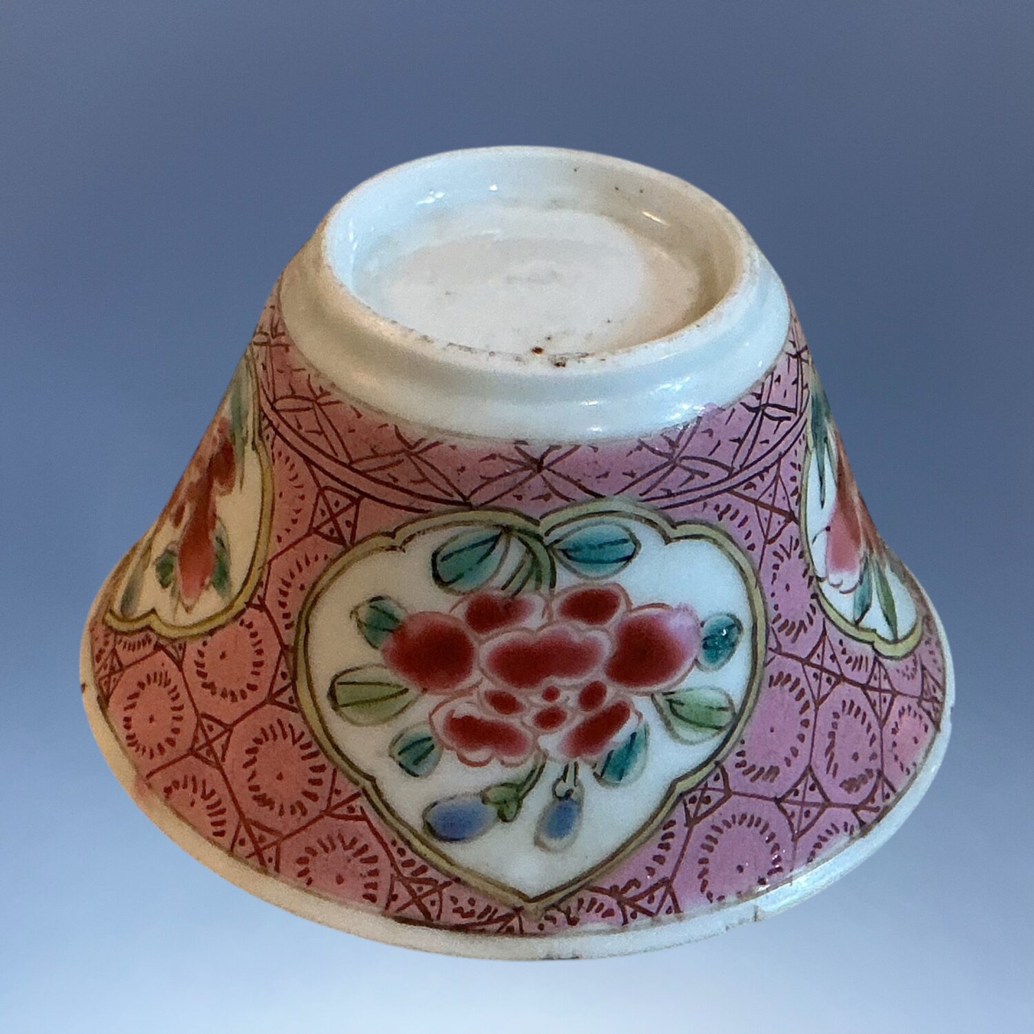 C18th Chinese Export Porcelain - Pink Ground Tea Bowl & Saucer - Image 5