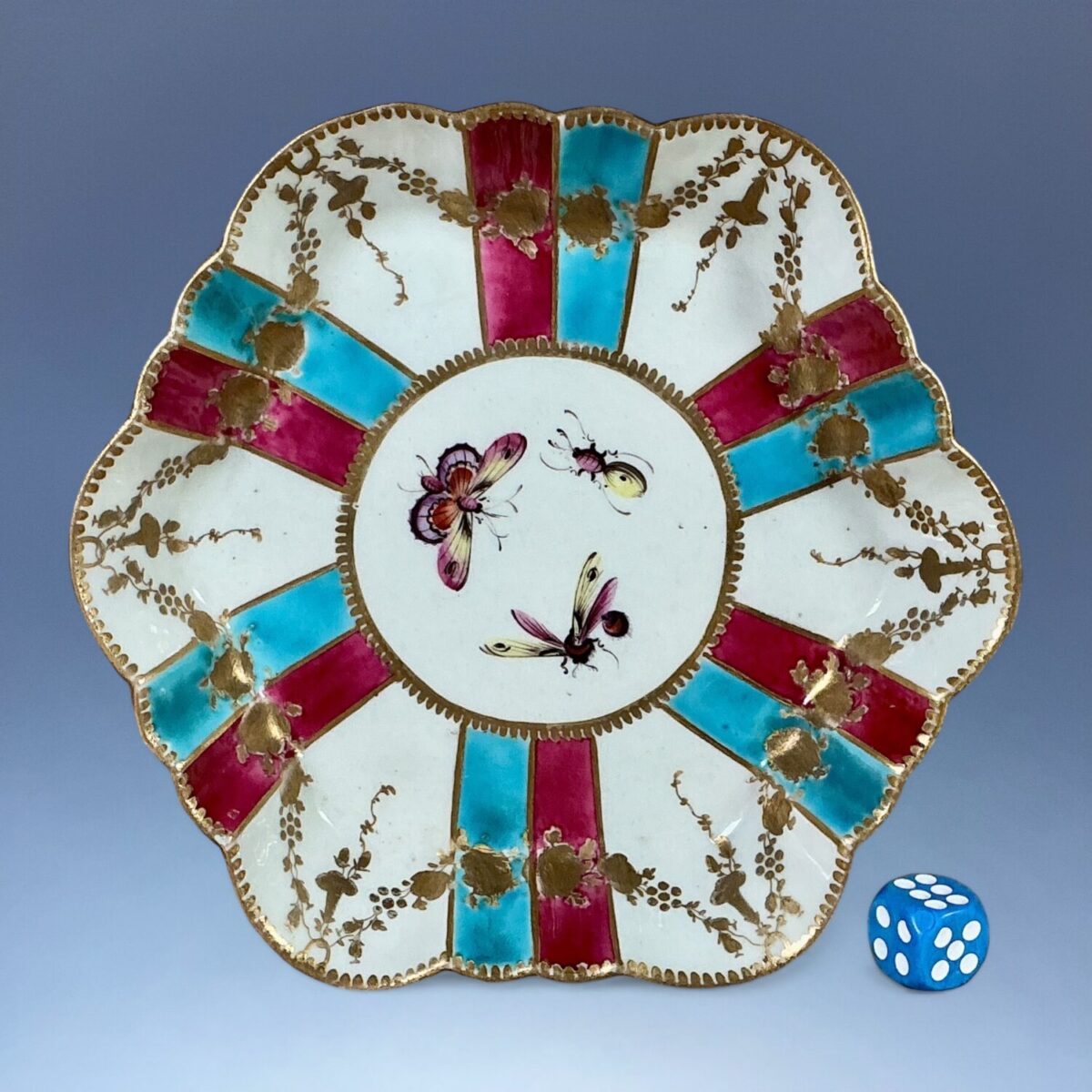 C18th Worcester Porcelain Teapot-Stand
