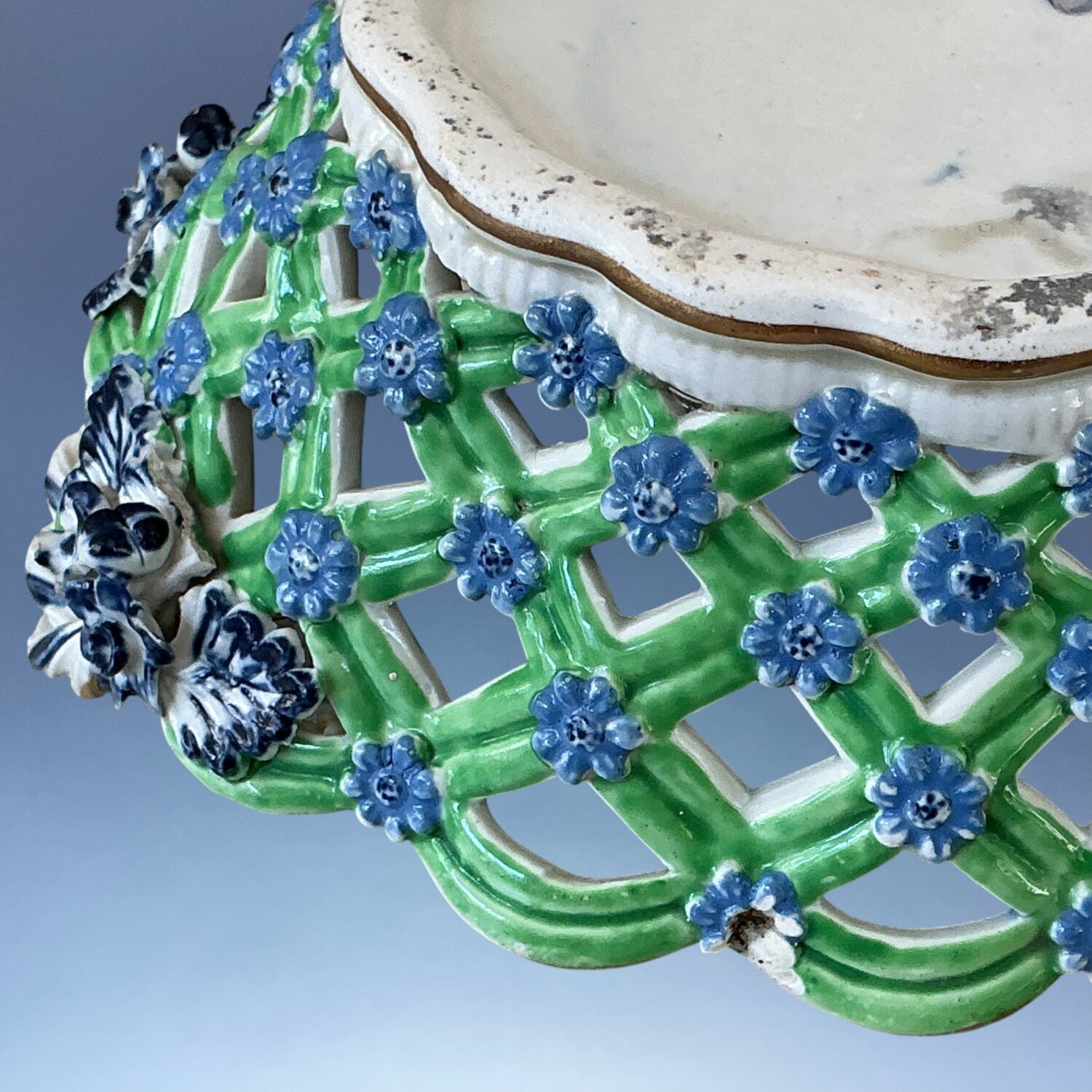 C18th Caughley Porcelain Basket - B+W - Clobbered. (a) - Image 6