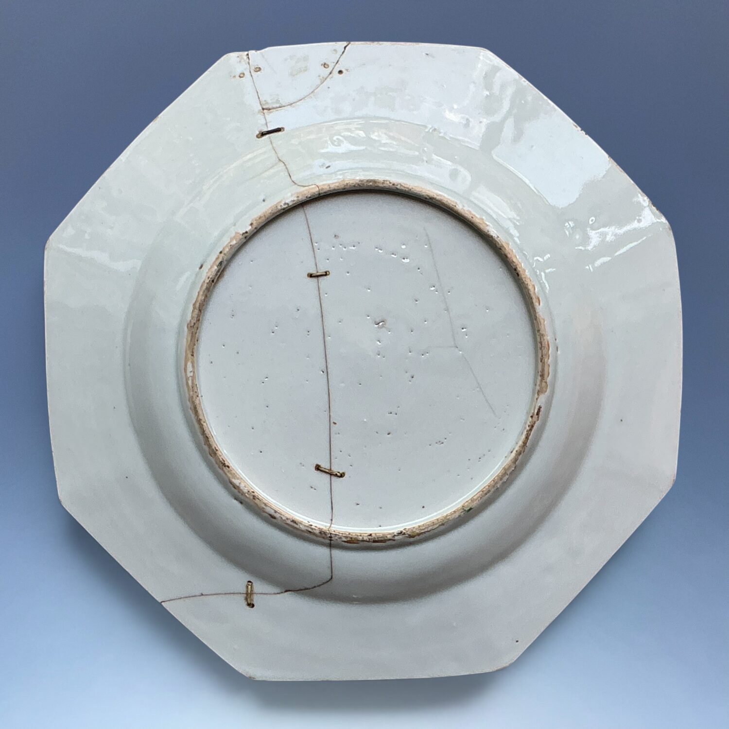 (Clearance) Pair of Qianlong Period, Famille Rose Octagonal Plates (af) (RESERVED) - Image 4