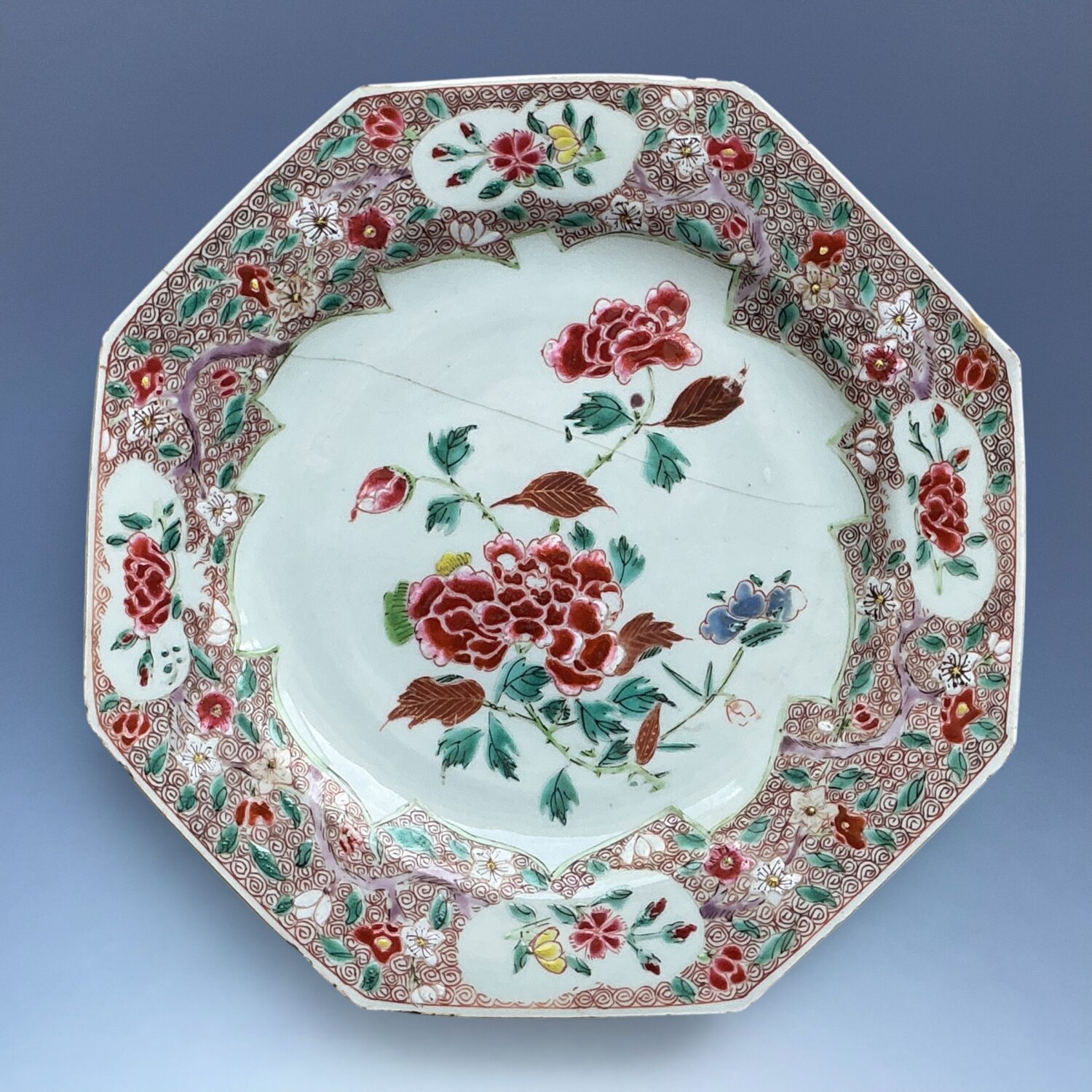 (Clearance) Pair of Qianlong Period, Famille Rose Octagonal Plates (af) (RESERVED) - Image 5