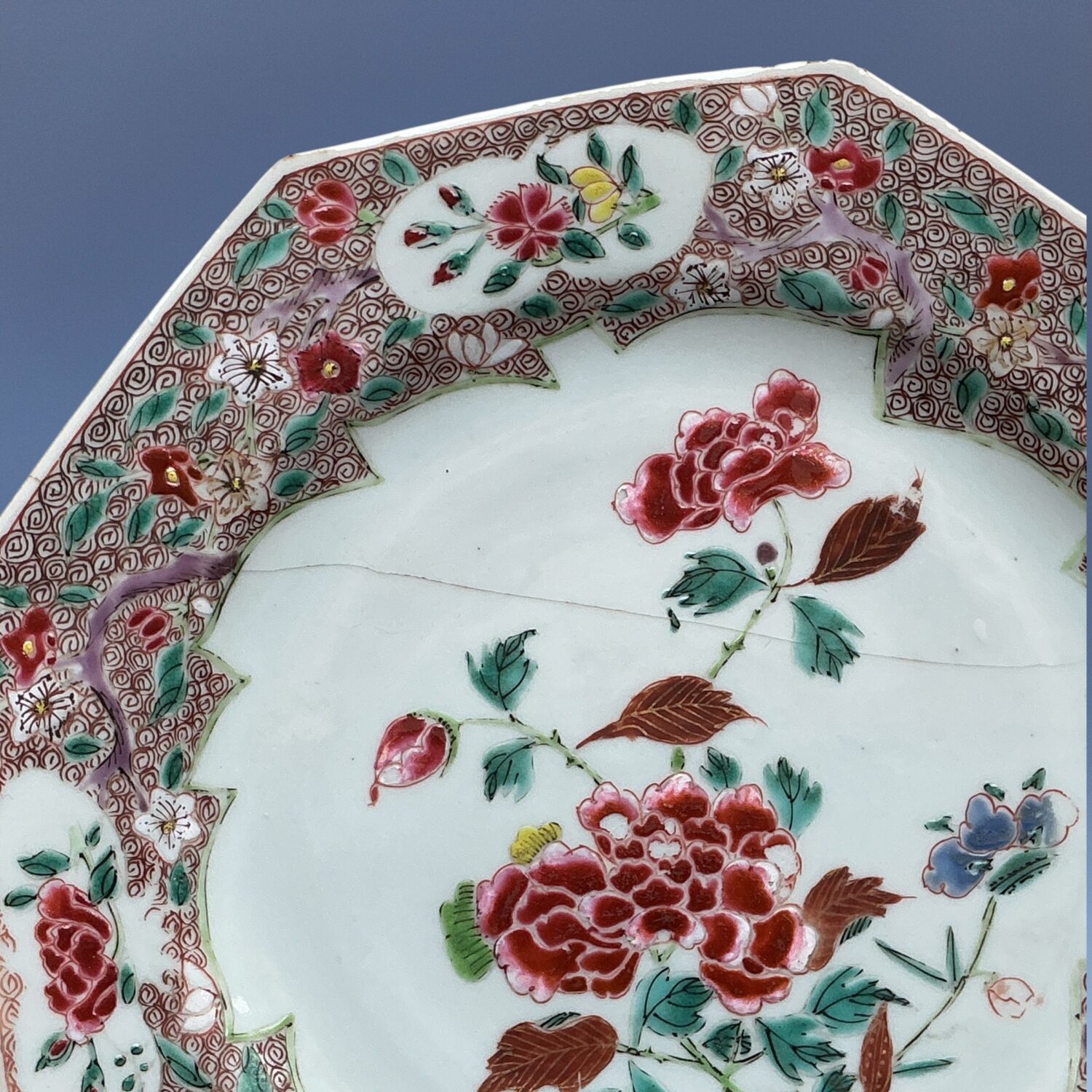 (Clearance) Pair of Qianlong Period, Famille Rose Octagonal Plates (af) (RESERVED) - Image 6