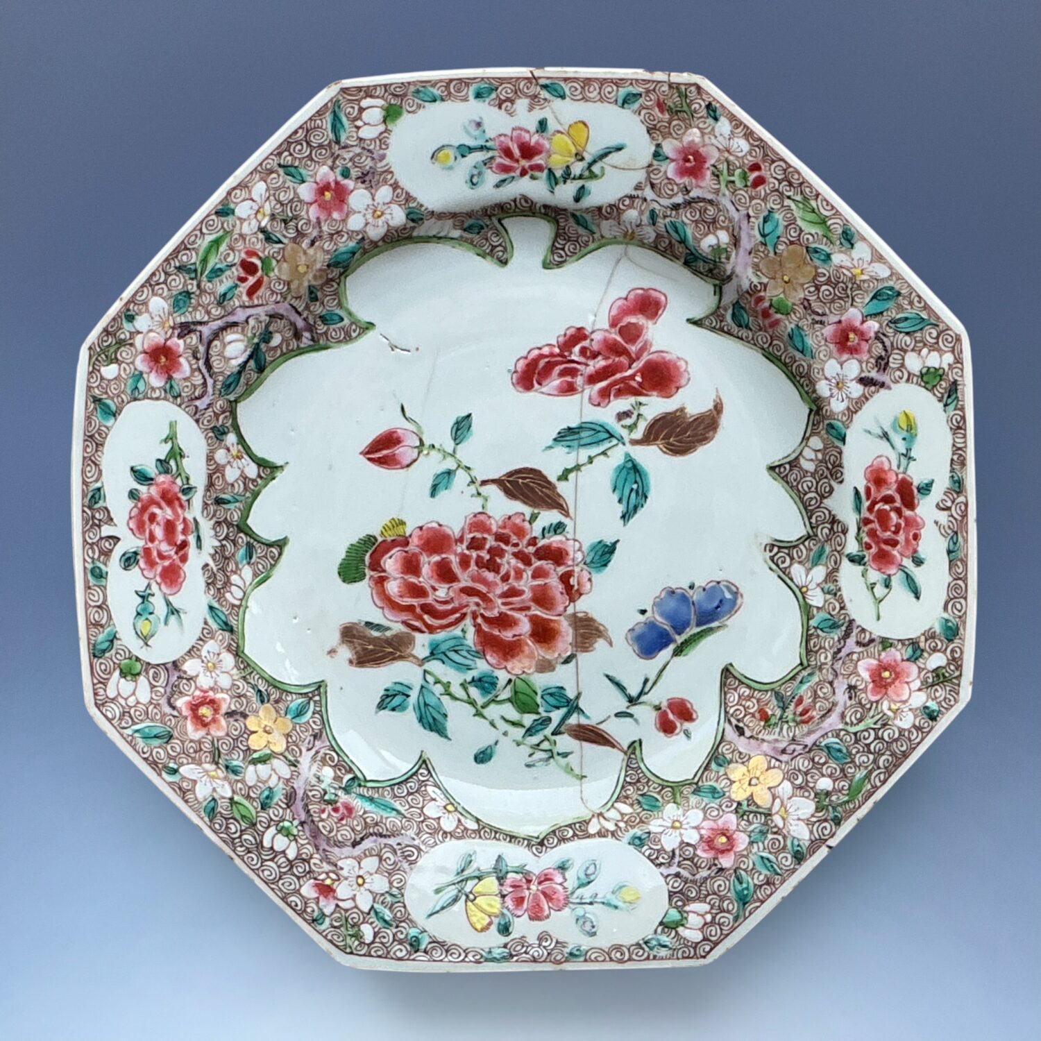 (Clearance) Pair of Qianlong Period, Famille Rose Octagonal Plates (af) (RESERVED) - Image 10