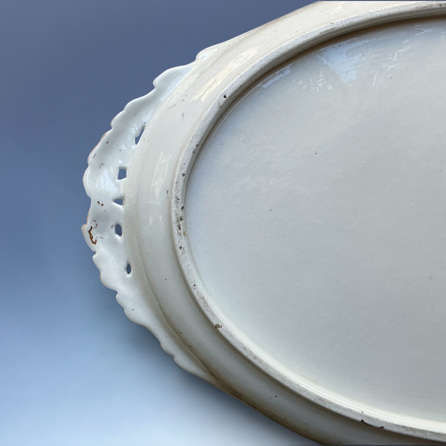 Early Coalport Cabaret Tray with Orange ‘Rag-Roll’ Ground & Bird Panels. - Image 8